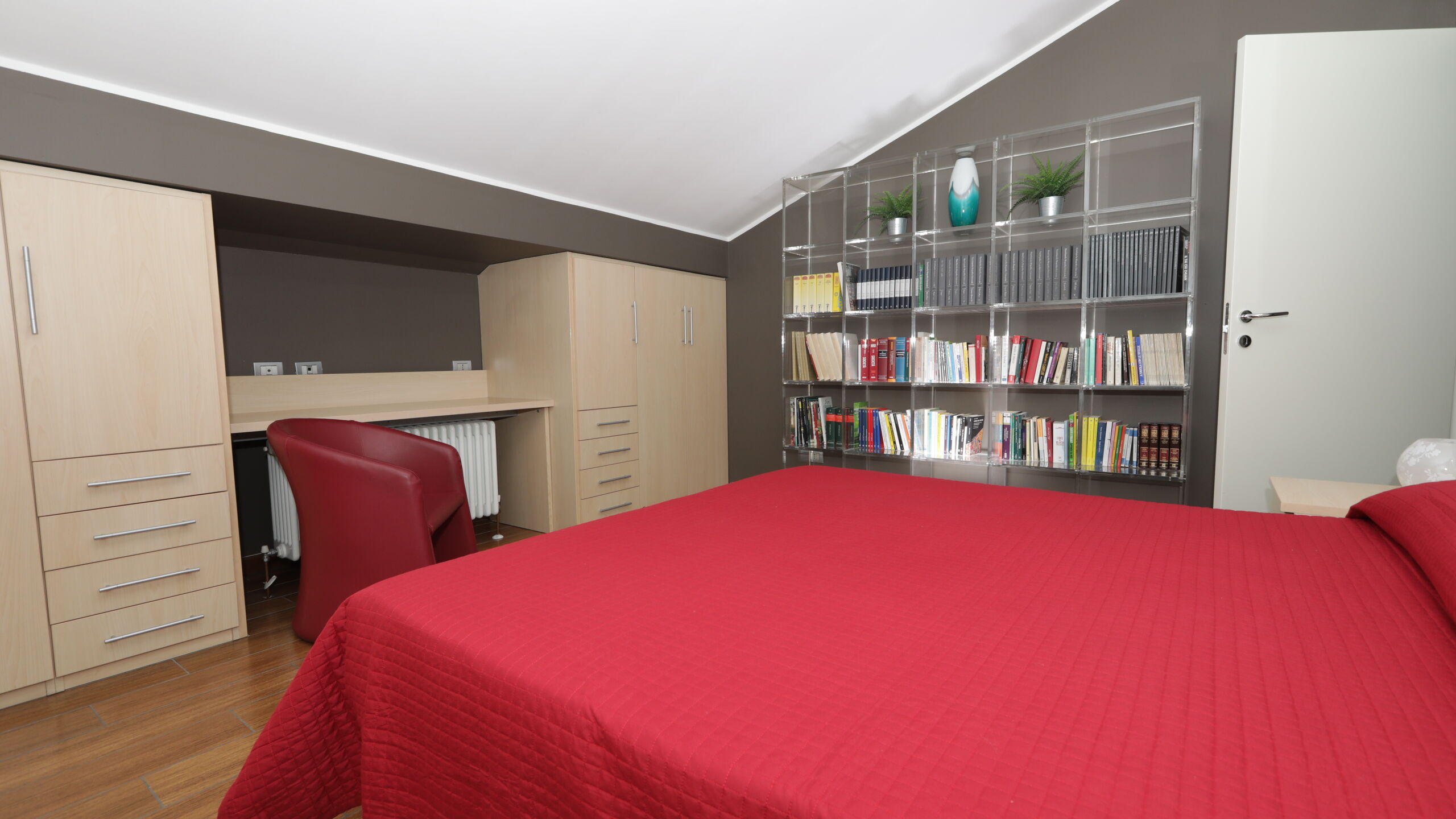 Hotel Residence Aurora -  vicino alla fiera di Milano ed autodromo di Monza Residence Aurora | Suite con 2 camere da letto e terrazza ( 2 bagni )