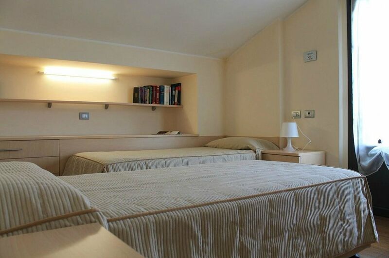 Residence Aurora a Milano - Suite con 2 camere da letto e terrazza ( 2 bagni )