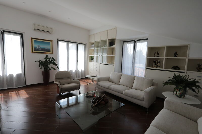 Residence Aurora a Milano - Suite con 2 camere da letto vasca idromassaggio e terrazza ( 2 bagni )