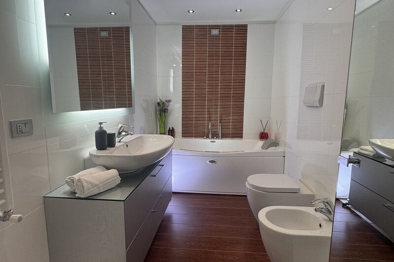 Residence Aurora a Milano - Suite con 2 camere da letto vasca idromassaggio e terrazza ( 2 bagni )